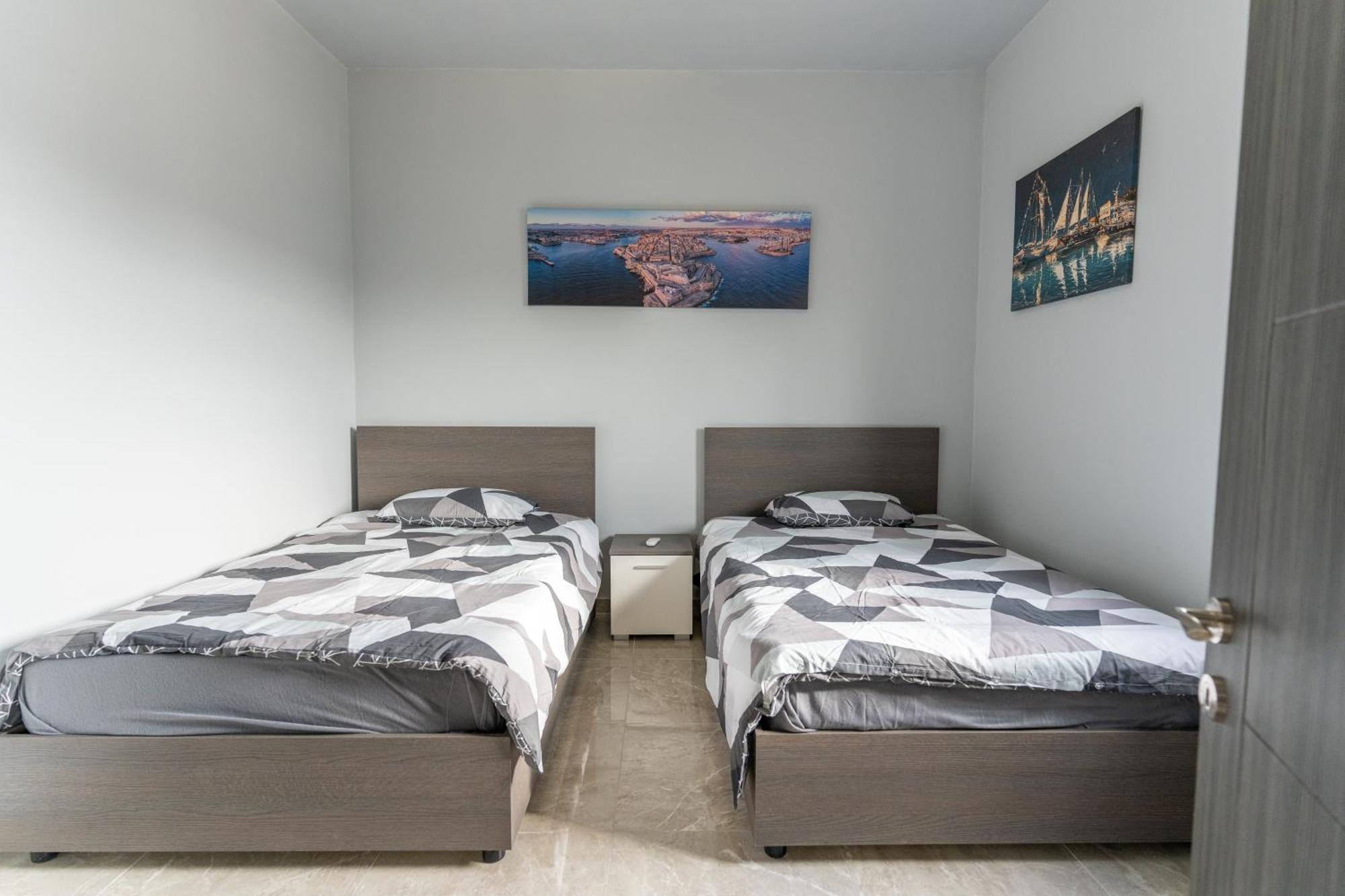 Luxurious Beach Apartment Birzebbuga Exterior photo