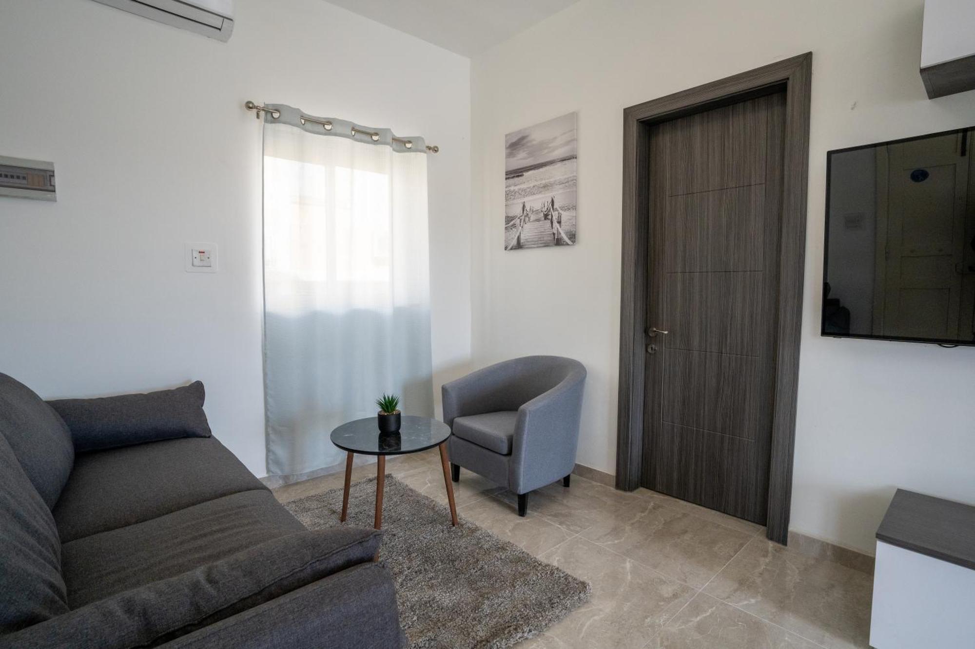 Luxurious Beach Apartment Birzebbuga Exterior photo